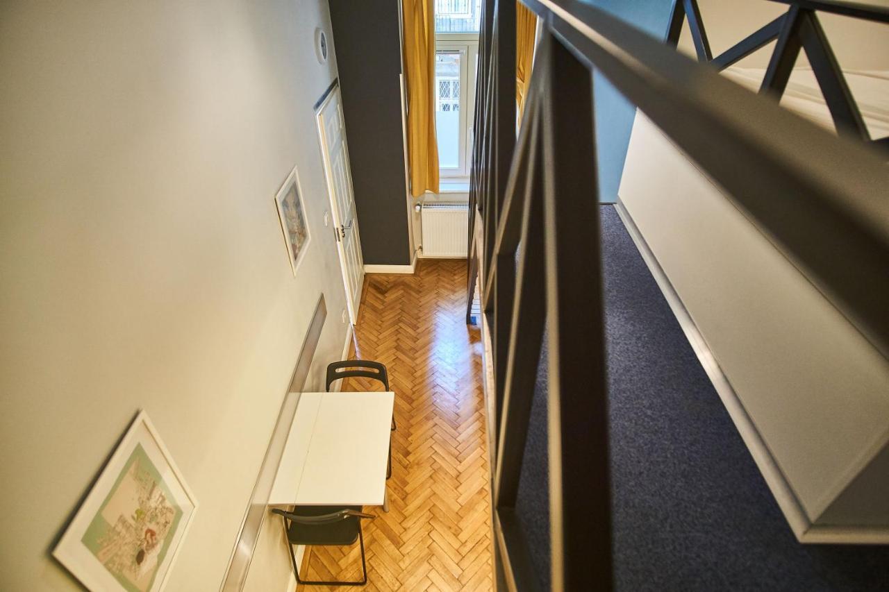 Z40 Apartments - Hostaid ブダペスト エクステリア 写真